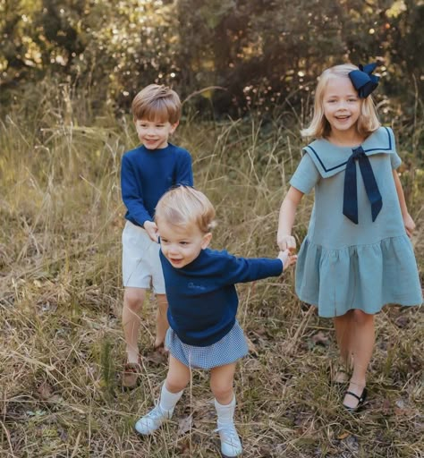 Old Money Kids Outfits, Royal Kids Outfits, Old Money Baby Boy Outfits, Old Money Children Outfits, European Baby Fashion, Preppy Kids Outfits, Classic Kids Clothes, Vintage Kids Clothes, Kids Vacation