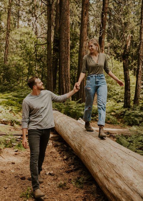 Campfire Engagement Photos, Campfire Photoshoot, Yosemite Photoshoot, Woods Engagement Photos, Pose Prompts, Engagement Clothes, Red Woods, Forest Engagement Photos, Us Regions