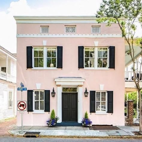 Pink House Exterior, House Renos, Houses Architecture, Pink Paint Colors, Mansion Exterior, Half Bathrooms, Hotel Exterior, Exterior Inspiration, Exterior House Color