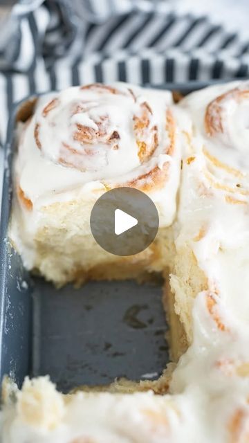 Making Cinnamon Rolls, Rolls Baking, Behind The Scenes Video, Breakfast Sweets, Baking Tutorial, Breakfast Menu, Cinnamon Rolls Recipe, Family Food, Desserts Recipes