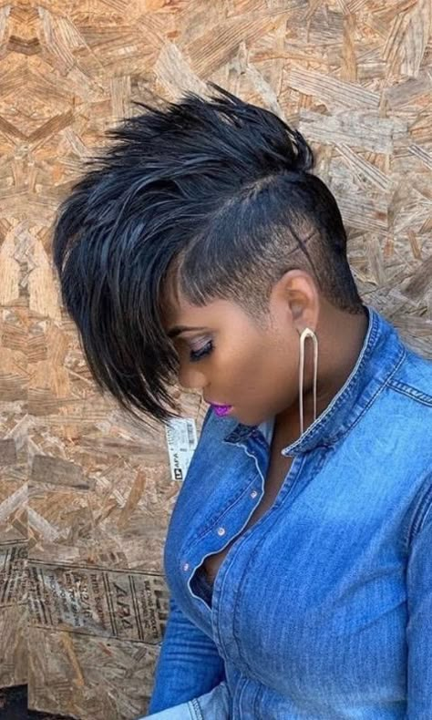 Haircut For Black Women | Dezango Shaved Hair Cuts, Black Hair Short Cuts, Shaved Hair Designs, Short Black Hair, Shaved Side, Shaved Side Hairstyles, Tapered Natural Hair, Tapered Hair, Natural Hair Cuts