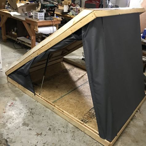 Click this image to show the full-size version. Diy Roof Top Tent, Accessoires 4x4, Volkswagen T5, Camper Awnings, Truck Bed Camping, Diy Tent, Sanding Wood, Kombi Home, Combi Volkswagen