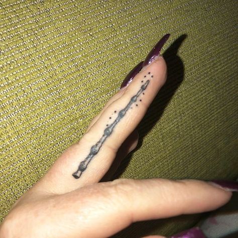 Tattoos Science, Wand Tattoos, Science Tattoos, Wand Tattoo, Hp Tattoo, Potter Tattoo, Girl Back Tattoos, Elder Wand, Mini Tattoo