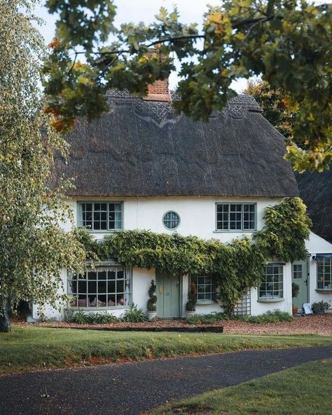 Italy Cottage, English Countryside Fashion, James Lloyd, Lloyd Cole, Cozy English Cottage, Magical Cottage, Enchanted Cottage, Cottage Exterior, Countryside House