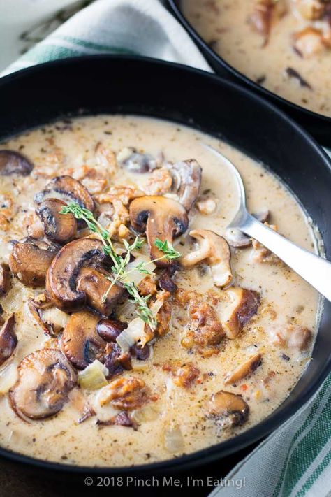 This hearty, creamy mushroom soup with Italian sausage has the added sophistication of white wine and plenty of herbs and is guaranteed to fill you up! Soup With Italian Sausage, Simple Soups, Chicken Carrots, Dinner Simple, Creamy Mushroom Soup, Italian Sausage Soup, Garlic Soup, Mushroom Soup Recipes, Hearty Soup