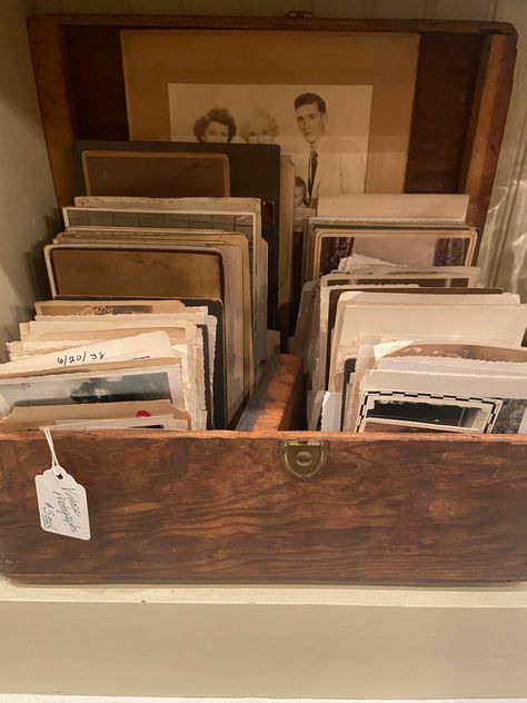 Antique Shop Aesthetic, Aesthetic Thrifting, Antique Aesthetic, Shop Aesthetic, Vintage Polaroid, Antique Shop, Thrift Shop, Old Soul, Old Antiques