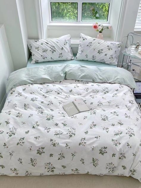 Bed Sets Cute, Colchas Aesthetic, Bedroom Vibes, Chamomile Flower, Floral Bedroom, Bedroom Decor For Teen Girls, Bedding Sheets, Dekorasi Kamar Tidur, Luxury Bedding Set