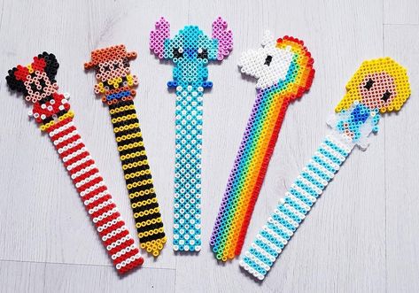 Plastic Beads Crafts, Fuse Bead Patterns Bookmark, Hama Beads Bookmarks, Perler Beads Bookmark Pattern, Fuse Beads Bookmark, Peeler Bead Bookmark, Pearler Bead Bookmark, Bookmark Perler Beads, Perler Bead Bookmarks Pattern