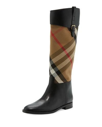 X39VT Burberry Copse House Check Rain Boot, Black Low Heel Leather Boots, Burberry Boots, Burberry Fashion, Black Rain Boots, Shoes For Me, Side Zip Boots, Low Heel Boots, Wellies Boots, Footwear For Women