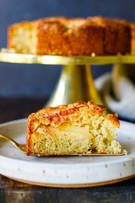 This easy apple cake recipe is so delicious! Infused with cardamom, it's super moist and tender, with a delightful crackle top! Make it in one bowl with only 20 minutes of hands-on time before baking. Recipes With Cardamom Baking, Cardamom Recipes, Easy Apple Cake Recipe, Apple Cardamom, Cardamom Recipe, Swedish Cuisine, Feasting At Home, Cardamom Cake, Easy Apple Cake