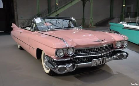 Carros Vintage, Vintage Auto's, Cadillac Series 62, 1959 Cadillac, Old Vintage Cars, Pink Cadillac, Cadillac Ats, Old School Cars, Old Classic Cars