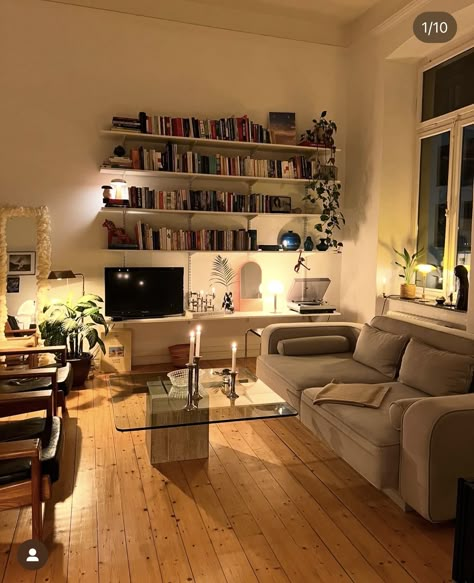 Room Ideas Downtown, Mid Century Moody, Small New York Apartment Aesthetic, Living Room Without Tv, Apartment Bookshelves, Moody Western, Step Decor, Arch Design Interior, Interior Books