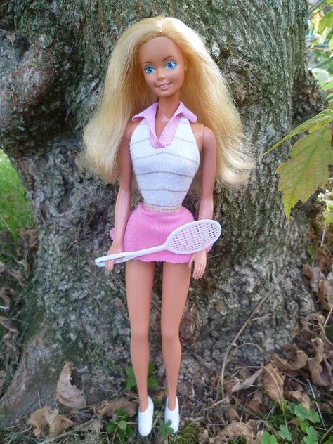 Tennis Barbie 1986 European issue Tennis Barbie, Ken Costume, Barbie And Ken Costume, 80s Barbie, Barbie Halloween Costume, Barbie Pink Dress, Barbie 80s, Barbie Halloween, Barbie Costume