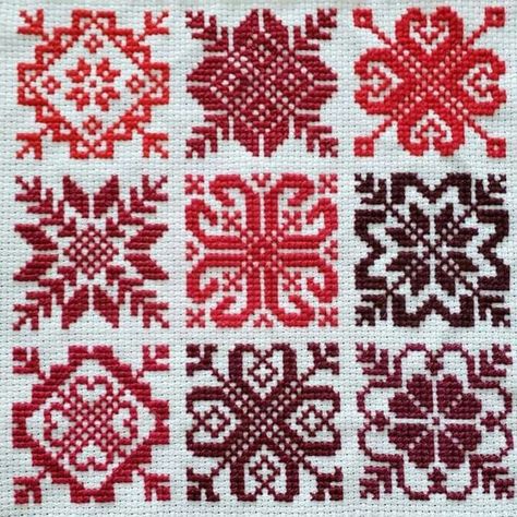 Scandinavian Knitting, Cross Stitch Border Pattern, Cross Stitch Geometric, Motifs Perler, Pola Kristik, Cross Stitch Patterns Flowers, Pola Sulam, Cross Stitch Borders, Cross Stitch Patterns Christmas