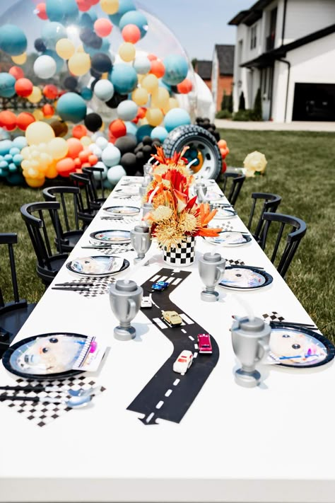 Hot Wheels Birthday Party Ideas, Monster Truck Birthday Party Ideas, Hot Wheels Birthday Party, Monster Jam Birthday Party, Monster Jam Birthday, Monster Jam Party, Truck Theme Birthday, Hotwheels Birthday Party, Hot Wheels Party