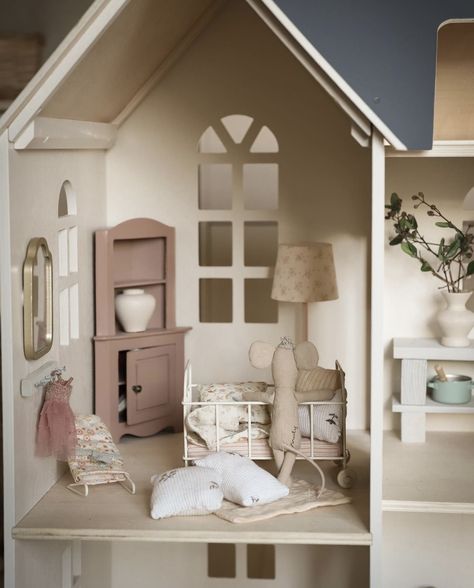 Flisat Dollhouse Makeover, Doll House Makeover, Maileg House, Maileg Dollhouse, Maileg Doll House, Ikea Dollhouse, Girls Room Diy, Maileg Dolls, Girl Room Inspiration