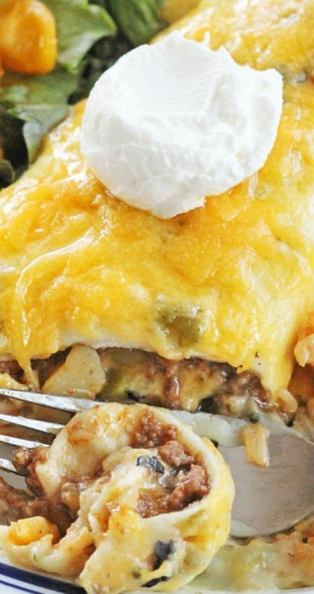 Smothered Burrito Recipe, Smothered Burrito, Mexican Burritos, Smothered Burritos, Wet Burrito, Burrito Recipes, Green Chile Recipes, Green Chili Recipes, Hatch Chili