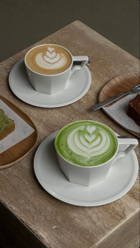 Matcha Cafe, Matcha Drink, Coffee Obsession, Fancy Food, Aesthetic Coffee, Matcha Tea, Matcha Latte, Food Snapchat, Latte Art