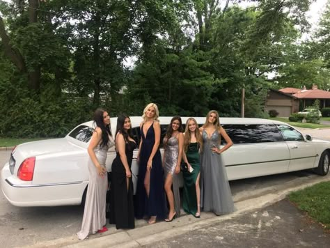 Prom Limo Aesthetic, Prom Limo Pictures, Limo Aesthetics, Prom Cars Ideas, Limo Pictures, Limousine Aesthetic, Pre Prom Party Ideas, Limo Pics, Australian Formal Dresses