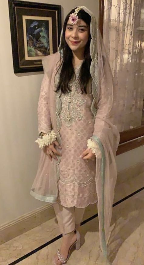 Bride on her milad / Dua e khair Dua E Khair, Baat Pakki, Nikah Outfit, Function Dresses, Shadi Dresses, Pakistani Wedding Outfits, Long Kurti Designs, Fancy Dresses Long, Pakistani Wedding Dresses