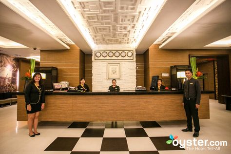 Photo by Oyster Hotel Ideas Exterior, Front Office Uniform, Check In Desk, Front Desk Hotel, Front Desk Agent, Hotel Desk, Hotel Front Desk, Uniform Hotel, Small Boutique Hotels