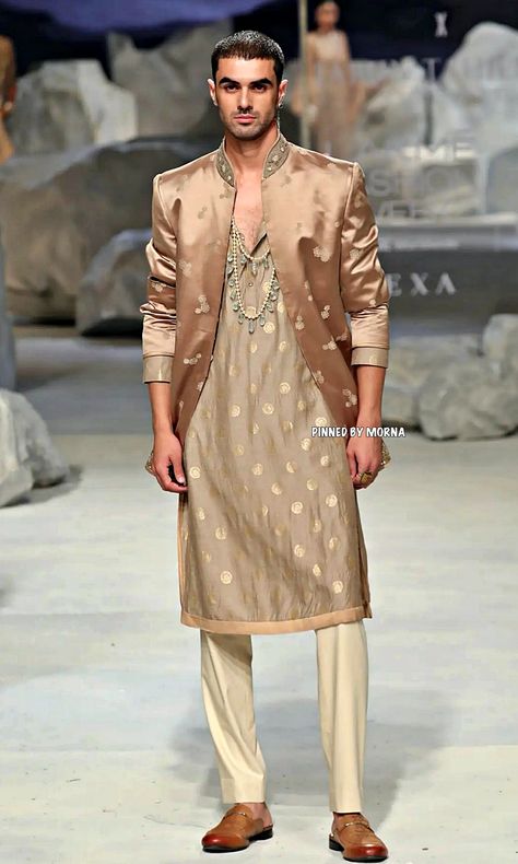 Tarun Tahiliani - India Traditional Indian Mens Clothing, Marriage Outfit, Beige Party, India Fashion Men, Traditional Dressing, Indian Wedding Clothes For Men, Wedding Outfits For Groom, Gents Kurta Design, Mens Sherwani