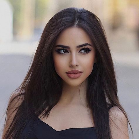 21.4k Likes, 122 Comments - Keeping up with the Balkanians (@kuwtbalkanians) on Instagram Butter Blonde, Bridal Makeup Looks, Actrices Hollywood, Model Face, Stunning Eyes, Brown Eyes, Womens Haircuts, Dark Hair, Pretty Face