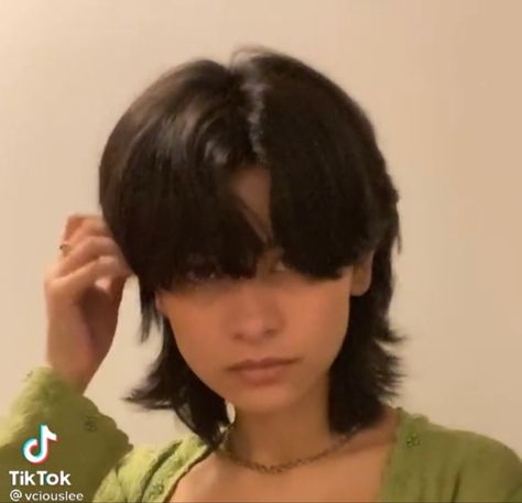 Round Face Tomboy Haircuts, Short Mullet Hairstyle Women Round Face, Tomboy Haircut Round Face, Short Tomboy Haircut, Tomboy Haircut, Ulzzang Short Hair, Tomboy Hairstyles, Short Hair Tomboy, Asian Short Hair