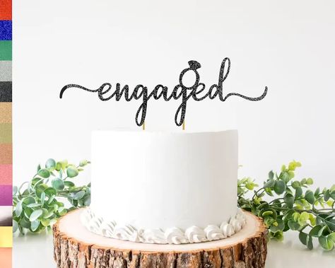 Engaged Cake Topper, Engaged Cake, Engagement Party Cake, Card Engagement, Chocolate Wedding Favors, Wedding Chocolate, Engagement Favors, Chocolate Favors