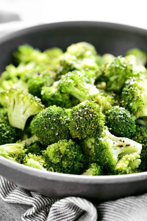 Here's how to cook broccoli so that it turns out perfectly every time. Simply top it with a little butter and your favorite seasonings! Cook Fresh Broccoli, How To Boil Broccoli On The Stove, Cook Broccoli On Stove, Boiling Broccoli On Stove, Boil Broccoli On Stove, Stove Top Broccoli, Steaming Broccoli On Stove, How To Cook Fresh Broccoli On Stove, Steam Fresh Broccoli