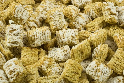 Are Frosted Mini-Wheats Healthy? Mini Wheats Cereal Recipes, Frosted Mini Wheats Recipe, Mini Wheats Cereal, Frosted Mini Wheats, Healthy Breakfast Cereal, Jowar Roti, Diy Cereal, Strawberry Cereal, Cinnamon Roll Frosting