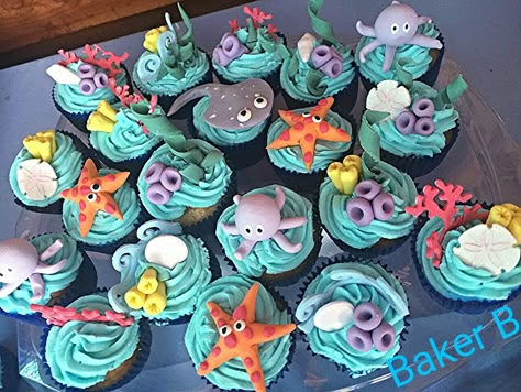 Cupcake Under The Sea Theme, Under The Sea Theme Cupcakes, Underwater Theme Cupcakes, Sea Life Cupcakes, Sea Animal Cupcakes, Under The Sea Birthday Cupcakes, Sea Themed Cupcakes, Under The Sea Cupcake Ideas, Ocean Themed Cupcakes