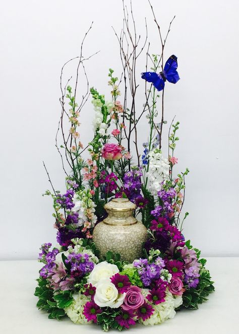 Sympathy Urn Arrangements, Urn Flowers Arrangements, Flower Arrangements For Urns, Cremation Floral Arrangements, Diy Urn Flower Arrangement, Cremation Flower Arrangements, Urn Decor Ideas, Flower Arrangement For Urn, Cremation Urn Flower Arrangements