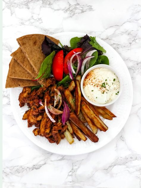 Gyro Platter Recipe, Gyro Platter, Healthy Greek Chicken, Whole Wheat Pita Bread, Chicken Gyro, Greek Gyros, Whole Wheat Pita, Doner Kebab, Chicken Gyros