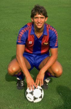 GARY LINEKER Leicester City Football Club, Leicester City Fc, Gary Lineker, Football Board, Barcelona Futbol Club, England Players, Good Soccer Players, Best Football Players, Barcelona Football