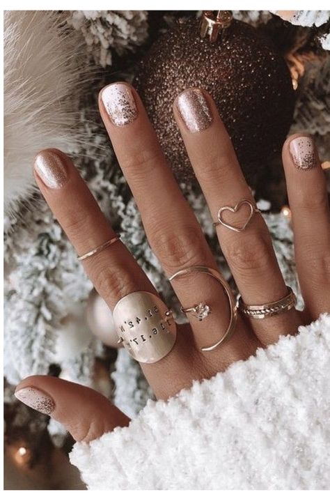 Fall Nail Design, Autumn Is Coming, Ready For Autumn, December Nails, Holiday Nail Designs, Nail Colors Winter, Christmas Gel Nails, Cute Gel Nails, Festival Nails