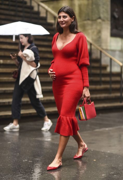 9 Pregnancy Style Tips From Giovanna Battaglia Engelbert | British Vogue Celebrity Maternity Outfits, Giovanna Battaglia Engelbert, Pregnant Outfit, Pregnant Dress, Maternity Casual, 00s Mode, Pregnancy Clothes, Maternity Chic, Pregnancy Style