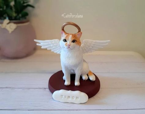 7 Cat Memorial Ideas: How To Honor The Life Of Your Feline Friend - Floppycats™ Cat Memorial Ideas, Handmade Animals, Memorial Ideas, Cat Custom, Custom Dog Ornament, Personalized Pet Gifts, Personalized Dog Gift, Dog Memorial Gift, Pet Loss Gifts