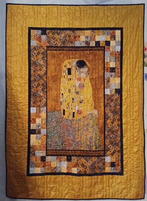 The Kiss Klimt Wallpaper, Klimt Quilt, Gustav Klimt Quilt, Klimt Quilt Patterns, The Kiss Painting Gustav Klimt, Gustavo Klimt The Kiss, Artistic Quilts, Gustav Klimt The Kiss Quilt, Art Klimt