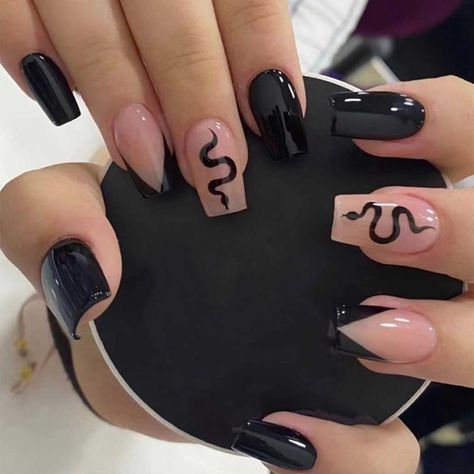 College Nails, Nail Art Halloween, Black Nail Designs, Nail Swag, Halloween Nail Art, Fall Nail Designs, Short Acrylic Nails, Artificial Nails, Square Nails