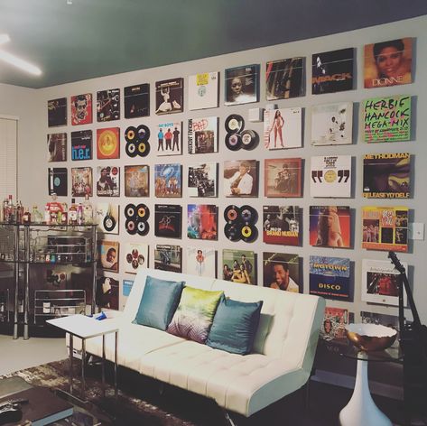 Vinyl Record Tribute Wall Record Room Ideas, Record Room Decor, Lp Regal, Vinyl Room Decor, Vinyl Record Room, Record Wall Decor, Record Decor, Record Wall Art, Home Music Rooms