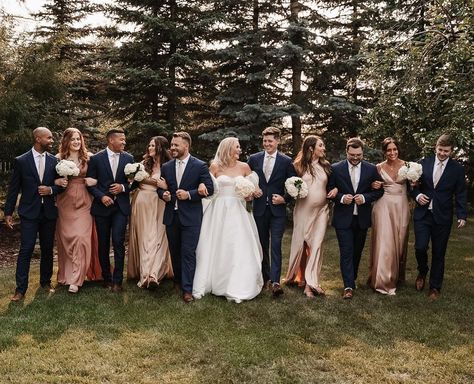 Bridal party goals 😍 | Instagram Bridal Party Of 5, Uneven Bridal Party Photos, Uneven Wedding Party, Uneven Bridal Party, Photos Inspo, Bridal Party Photos, Wedding Party Photos, Wedding Vibes, August 10