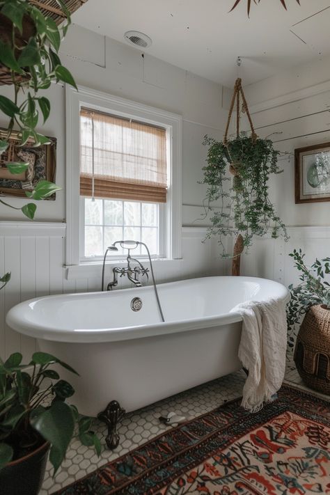 Simplistic Bathroom, Cottagecore Master Bath, Claw Foot Tub Bathroom, Cottagecore Bathrooms, Cottage Core Bathroom, Bathroom With Clawfoot Tub, Cottagecore Bathroom, Clawfoot Tub Bathroom, Pretty Bathrooms