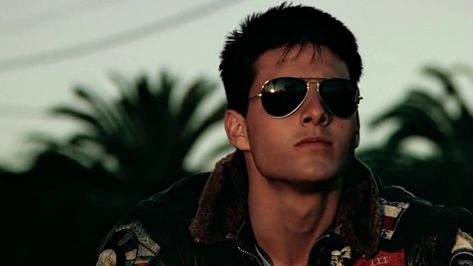 Tom Cruise Hot, Paul Young, Dr Strange, Hollywood Actor, Tom Cruise, Aviator Sunglasses, Serie Tv, A Man, Favorite Movies