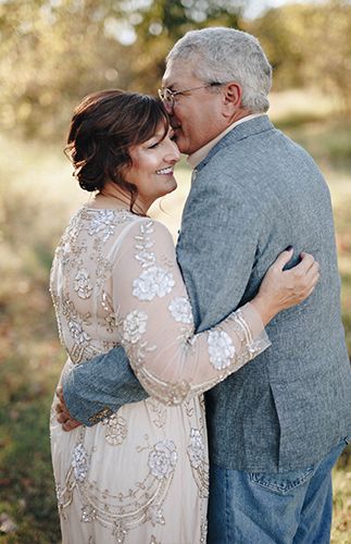 30 Years of Marriage Campfire Celebration - Inspired By This Anniversary Photography Poses, Older Couple Wedding, Older Couple Poses, Older Couple Photography, Wedding Anniversary Pictures, Shooting Couple, Family Photoshoot Poses, Anniversary Photography, Wedding Anniversary Photos