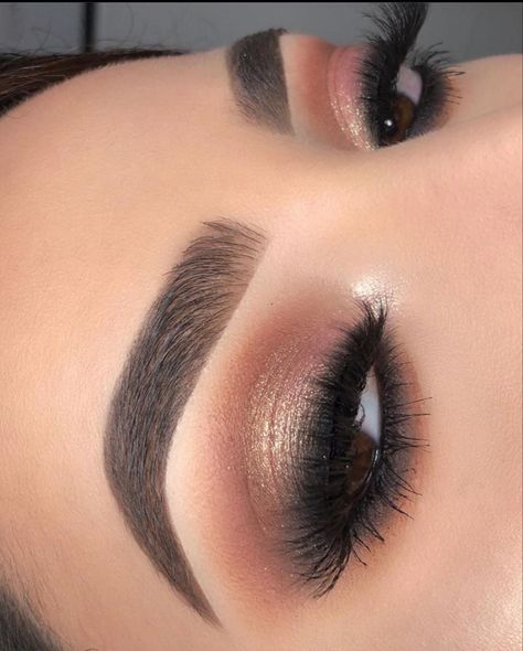 Trucco Glam, Trucco Smokey Eye, Evening Eye Makeup, Maquillage On Fleek, Eye Makeup Styles, Classic Makeup, Smokey Eye For Brown Eyes, Barbie Makeup, Makeup Eye Looks