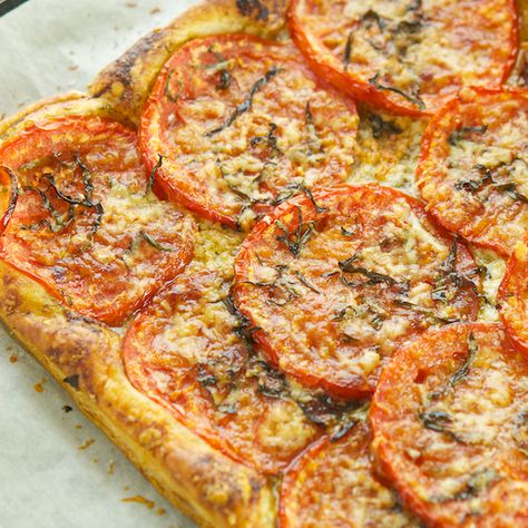 Heirloom Tomato Tart, Food Network Chefs, Puff Pastry Tart, Savory Pies, Tomato Tart, Savory Tart, Pastry Tart, Food Board, Tomato Recipes