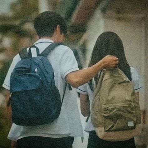 Classroom Love Couple, School Lovers Aesthetic, Student Couple Aesthetic, High School Romance Aesthetic, High School Love Aesthetic, School Romance Aesthetic, Old School Love Aesthetic, Kdrama High School, School Love Aesthetic