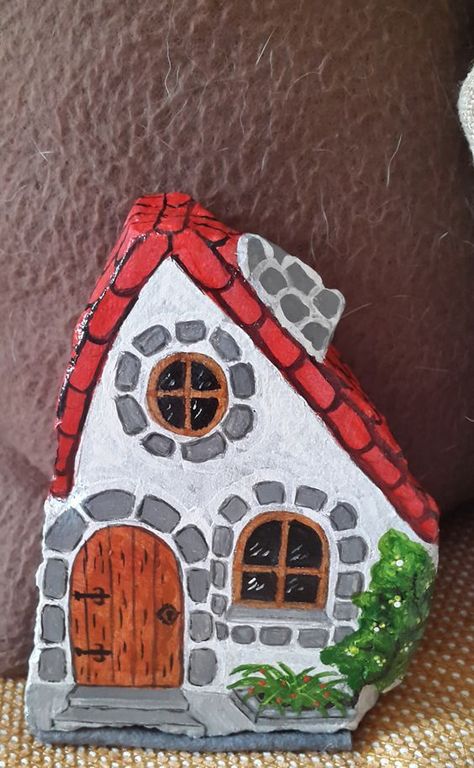 Painted Houses On Rocks, Rock Painting Houses, Painted Rock Houses, Rock House, Brick Art, Diy Rock Art, Stone Art Painting, Painted Rocks Craft, Painted Rocks Diy