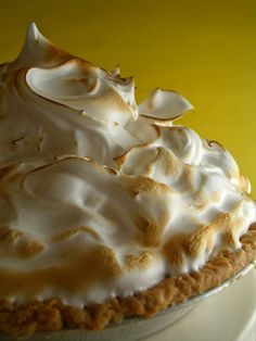 Mile High Lemon Meringue Pie, Pie Meringue, Meringue Pie Topping, Lemon Meringue Pie Easy, Best Lemon Meringue Pie, Lemon Pie Recipe, Just Pies, Lemon Pie Filling, Meringue Pie Recipes